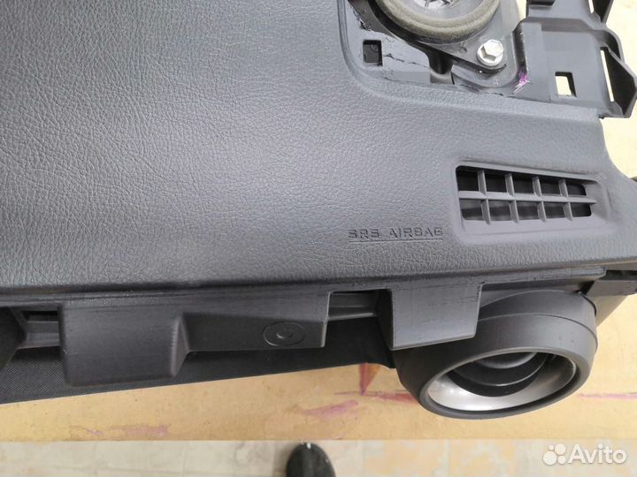 Ремонт торпедо Toyota Rav 4 2017г