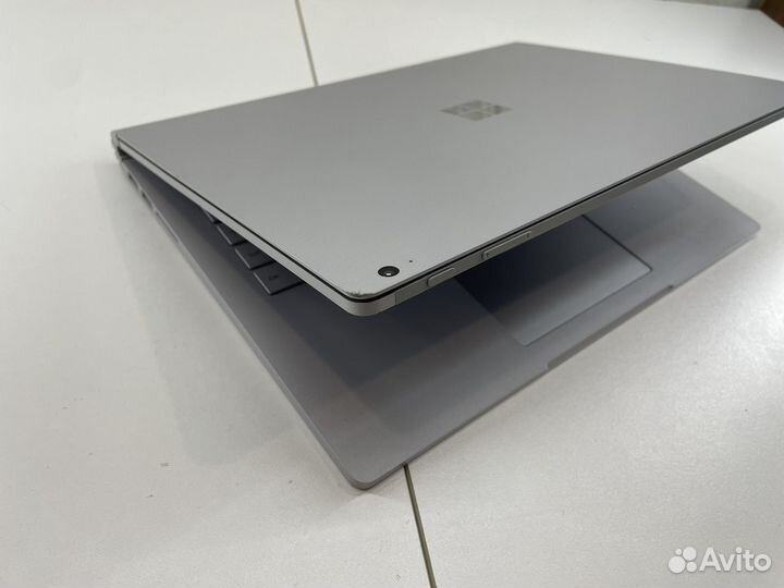 Microsoft surface book 3 13,5