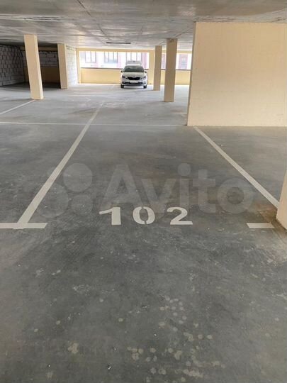 Машиноместо, 14 м²