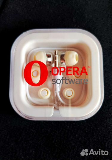 Проводные наушники Opera software новые