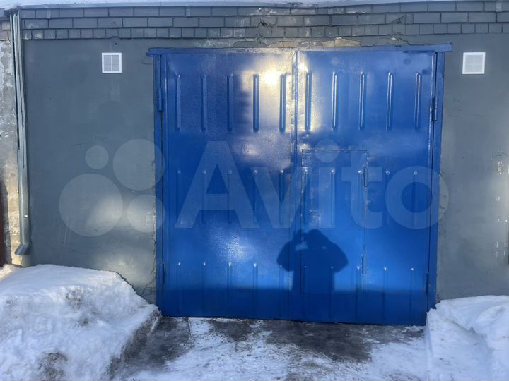 Гараж, > 30 м²