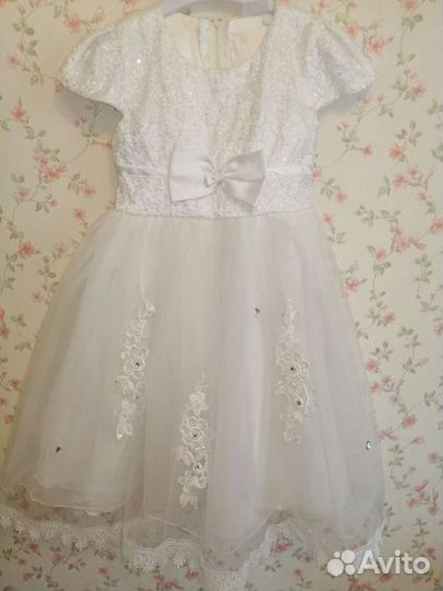 Платье праздничное