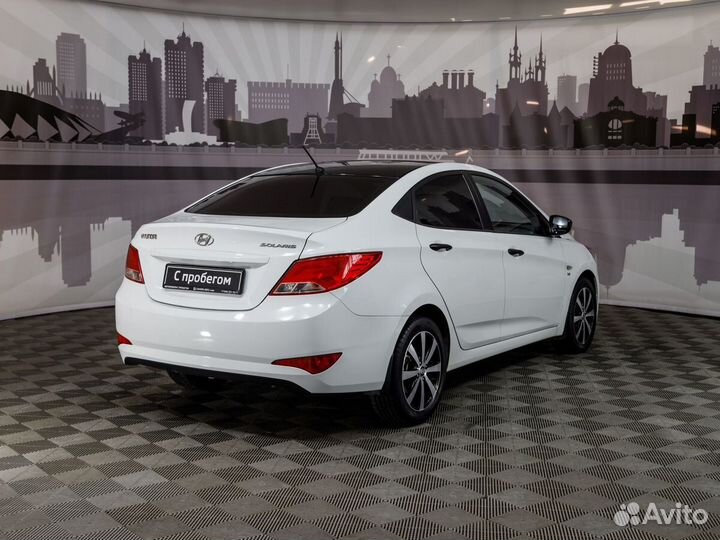 Hyundai Solaris 1.6 AT, 2015, 61 636 км