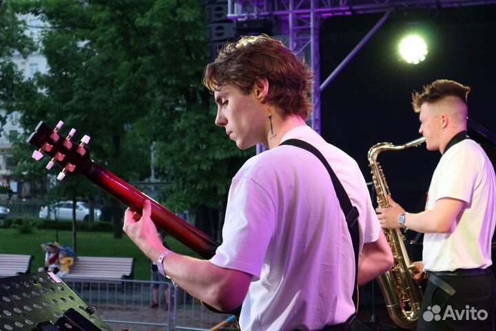 Уроки игры на гитаре(электрогитаре)