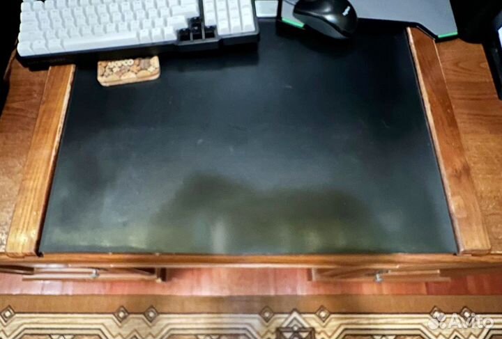 Стол письменный (компьютерный) с надстройкой. Бела