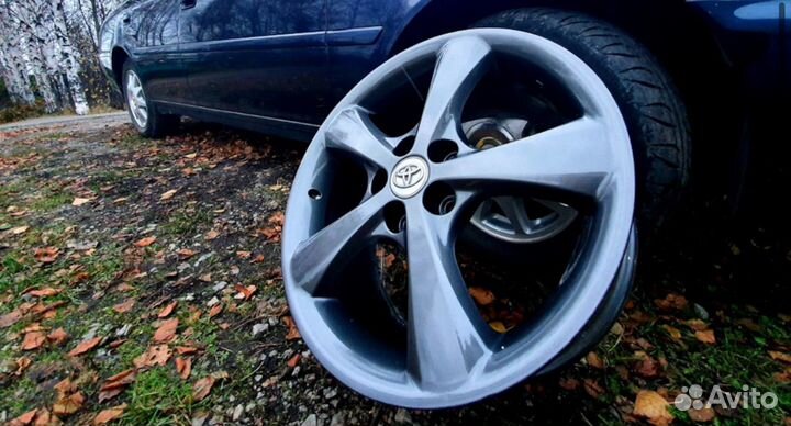 Литые диски R18 Toyota mark X