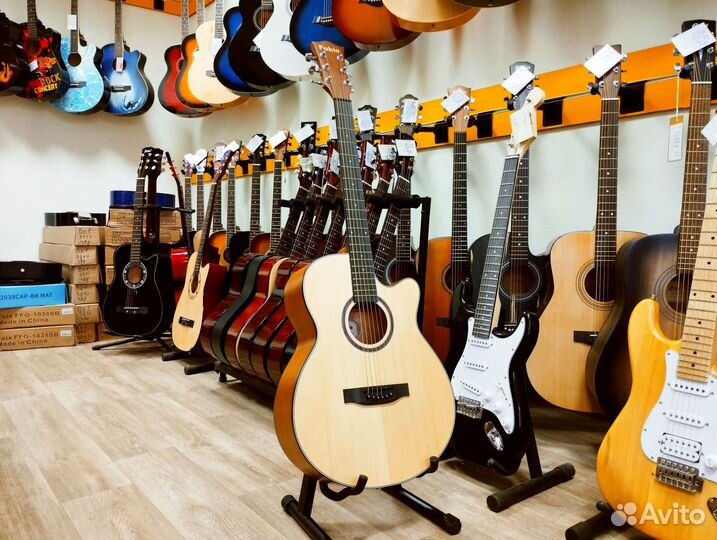Гитара из массива ели/махагона новая