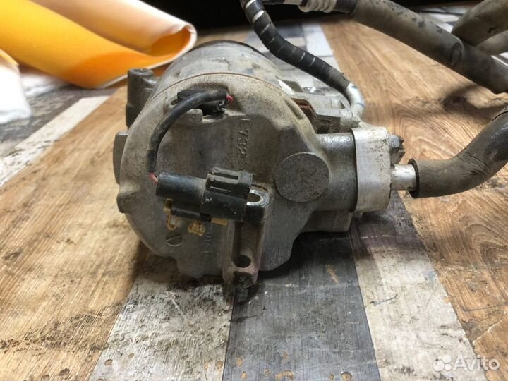 Компрессор кондиционера Land Rover Discovery 3