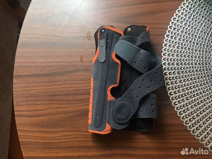 Ортез на лучезапястный сустав