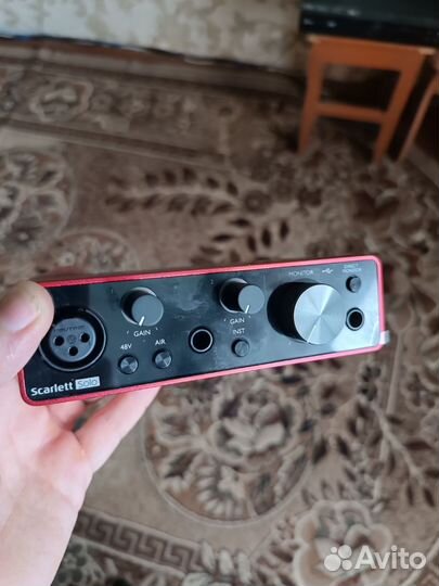 Внешняя звуковая карта focusrite Scarlett Solo 3rd
