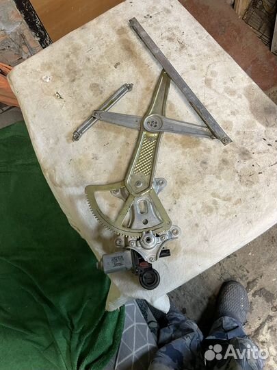 Стеклоподьемник toyota corolla 120