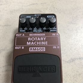 Behringer RM600 Гитарная педаль ротари