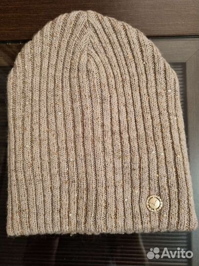 Шапка женская вязаная