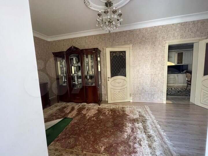 Дом 300 м² на участке 5 сот.