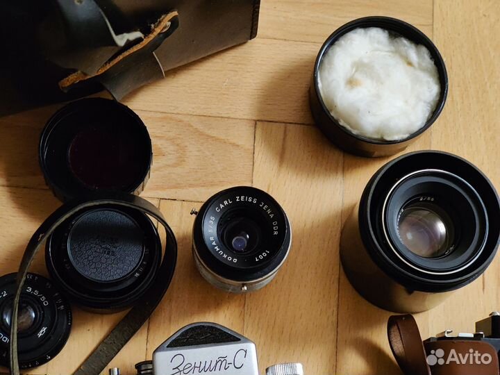 Лот фотоаппаратов и объективов