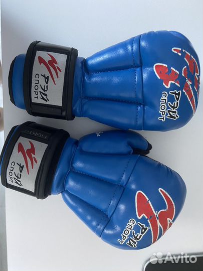Боксерские перчатки