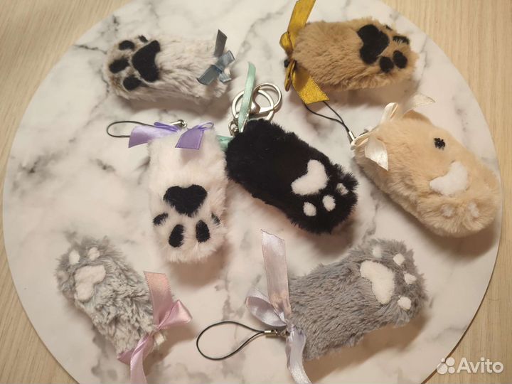 Брелки кошачьи лапки