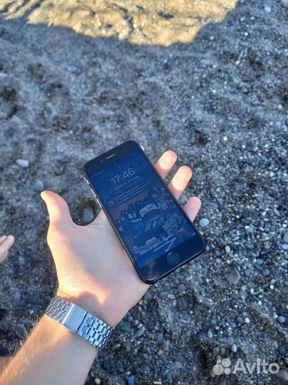 iPhone 6S, 32 ГБ
