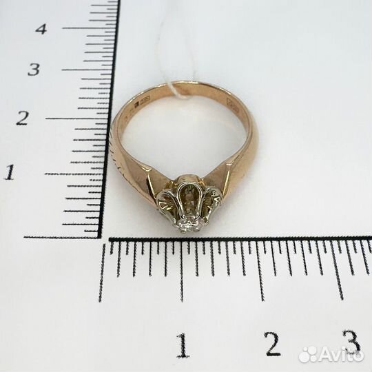 Золотое кольцо с камнем 18,5р