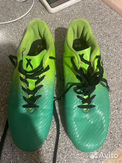 Футбольные бутсы adidas