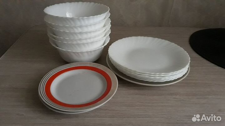 Набор тарелок