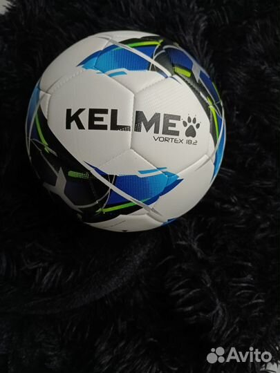 Футбольный мяч kelme