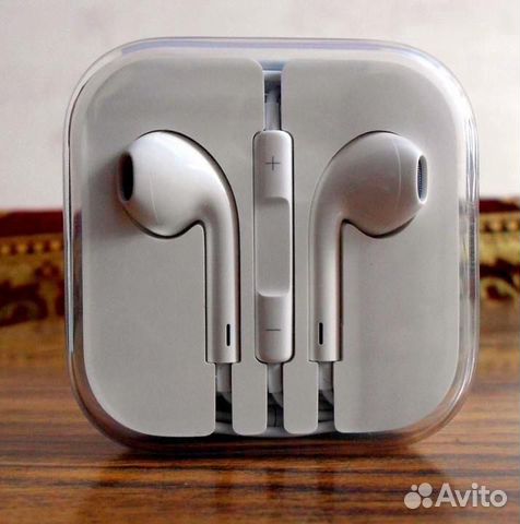 Проводные наушники