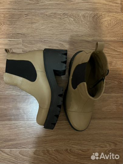 Продам ботинки фирмы Fabiani