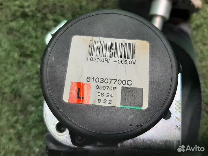 Ремень безопасности задний левый Toyota Verso R2