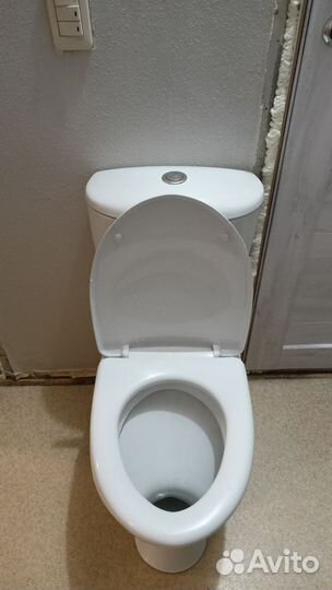 Унитаз с бачком новый