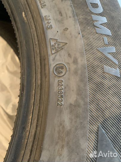 Bridgestone Blizzak DM-V1 285/60 R18