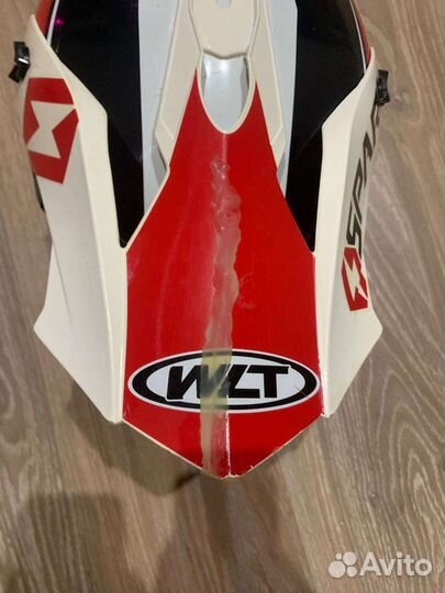 Кроссовый шлем и перчатки