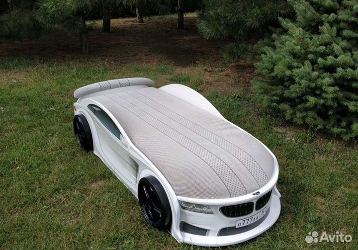 Кровать-машина детская