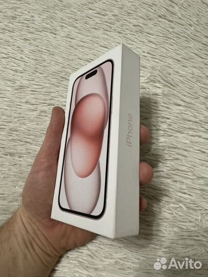 iPhone 15, 256 ГБ