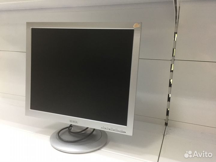 Монитор Xerox 700P