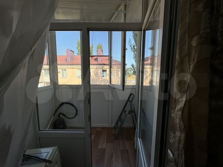 2-к. квартира, 50 м², 3/3 эт.