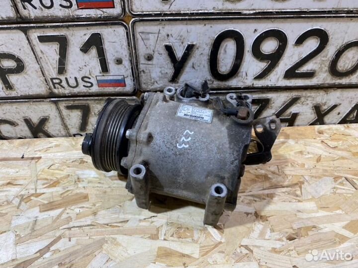 Компрессор кондиционера Mitsubishi Lancer 4G18