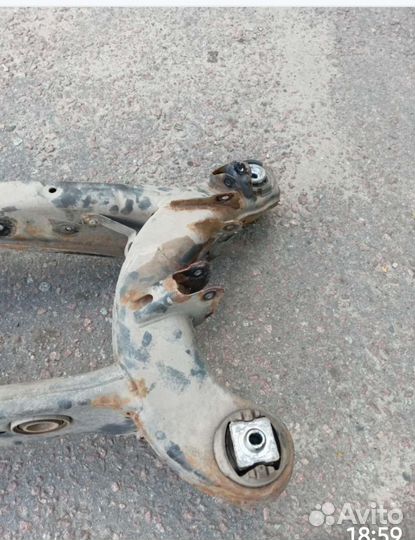 Подрамник mercedes w204