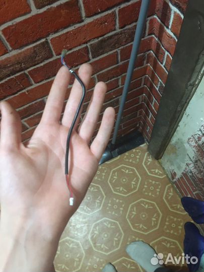 Датчик тормоза на электросамокат найнбот робочий