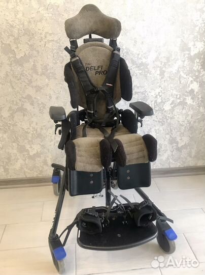 Инвалидная коляска - домашний стул Zitzi Delfi Pro