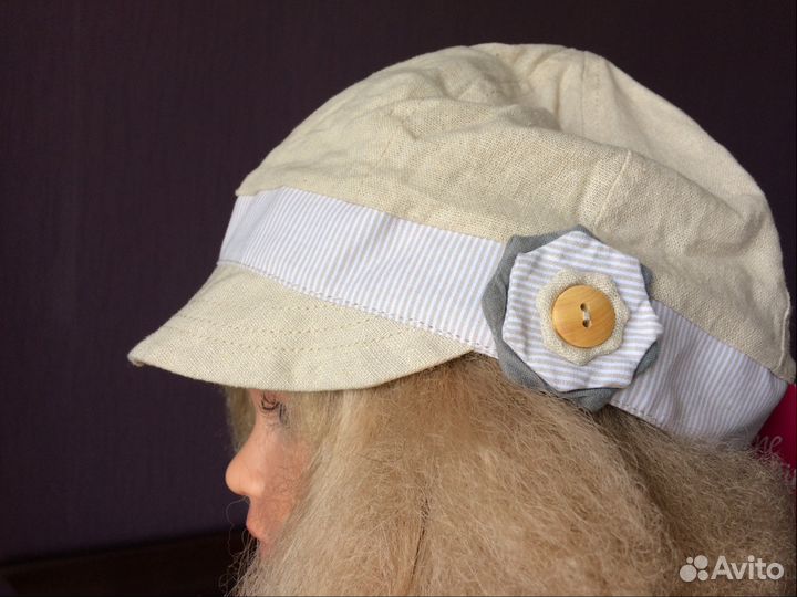 Женская льняная кепка