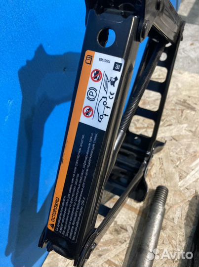 Набор инструмента штатный Chevrolet Cruze Разбор