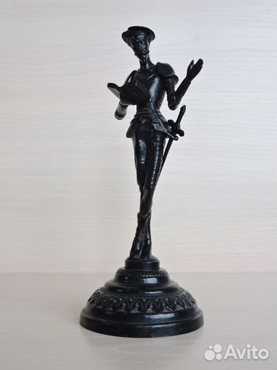 Статуэтки скульптуры 10 шт. чугун бронза и другое