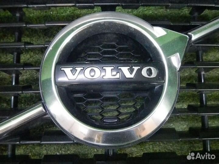 Решетка радиатора Volvo S90