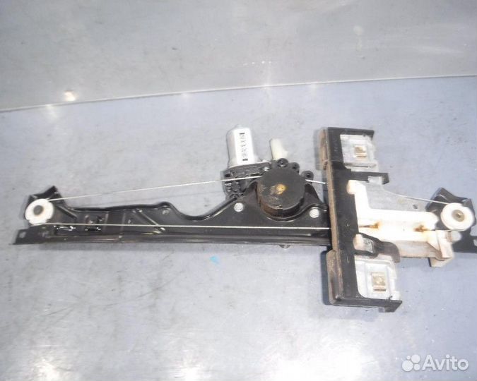 Grand Cherokee 3 WK Стеклоподъемник задний правый