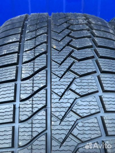 Westlake ZuperSnow Z-507 225/45 R18 и 255/40 R18 99V