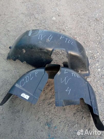 Volkswagen Golf 4 задние подкрылки локеры