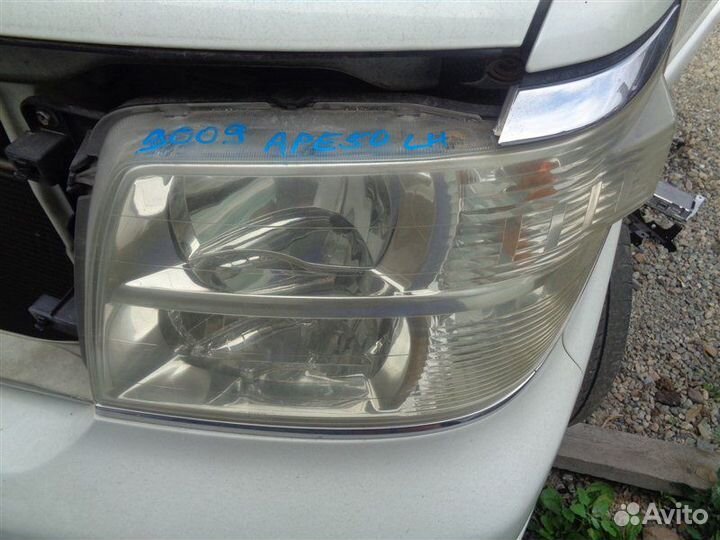 Фара левая Nissan Elgrand APE50 VQ35DE 2001