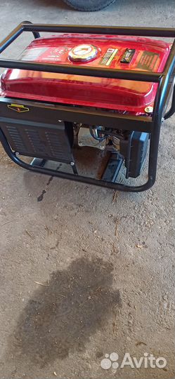 Продаю генератор