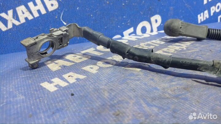 Клемма аккумулятора Toyota Harrier кроссовер